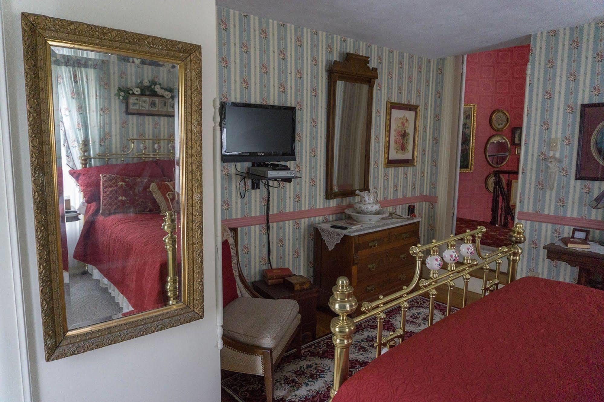 Bellinger Rose Bed & Breakfast Herkimer Kültér fotó