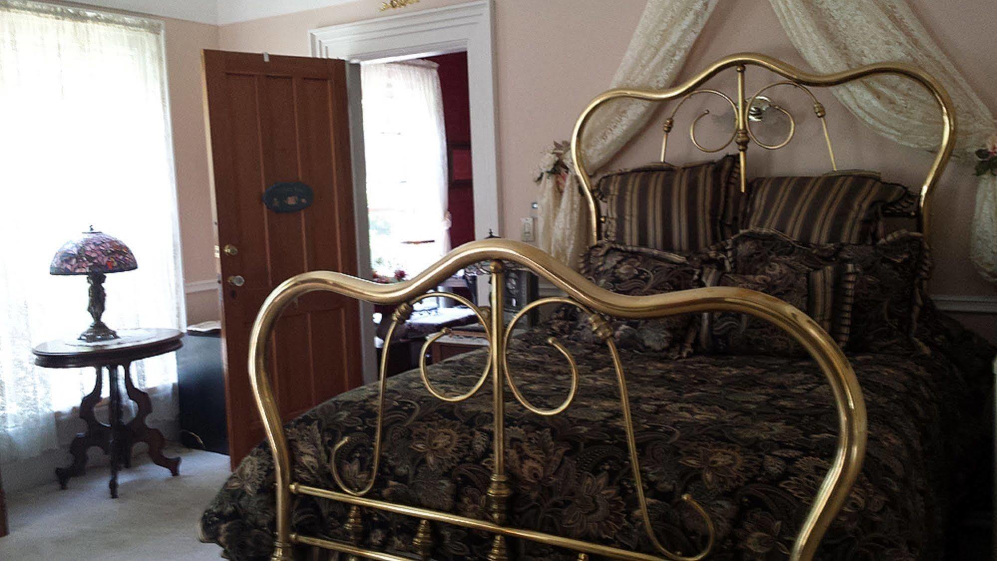 Bellinger Rose Bed & Breakfast Herkimer Kültér fotó